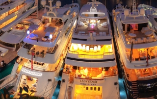 07Crevisio-0206-Monaco-Yacht-Show-2013-Port-Panorama-Ultra-6032x1200_05a by Jeff1961 CC BY 2.0