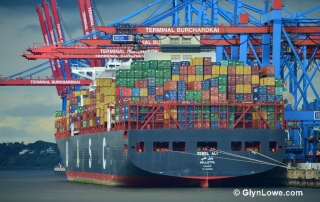 Jebel Ali, Ships in Hamburg by www.GlynLowe.com CC BY 2.0